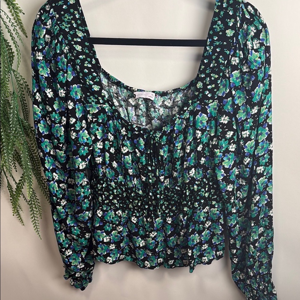SO Black and Green Blouse with Chic Appeal